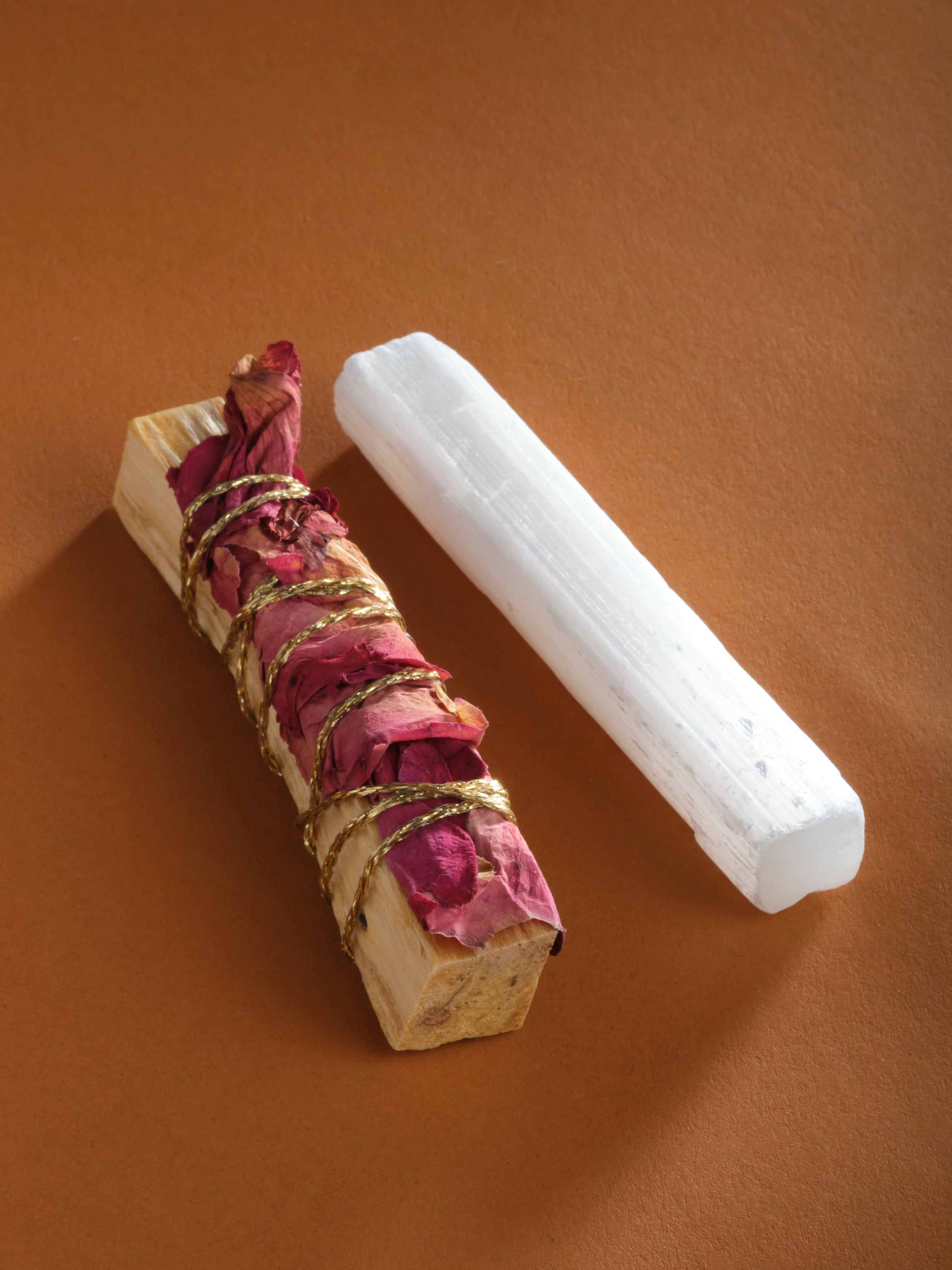 Palo Santo & Selenite product image from My Healing Kit.Item for energy purification